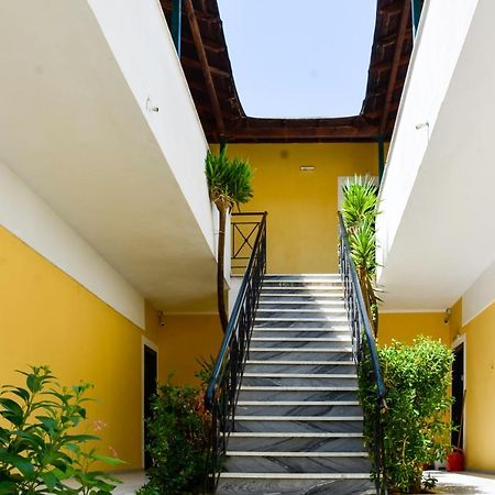 Loula Apartments Kavos Bagian luar foto