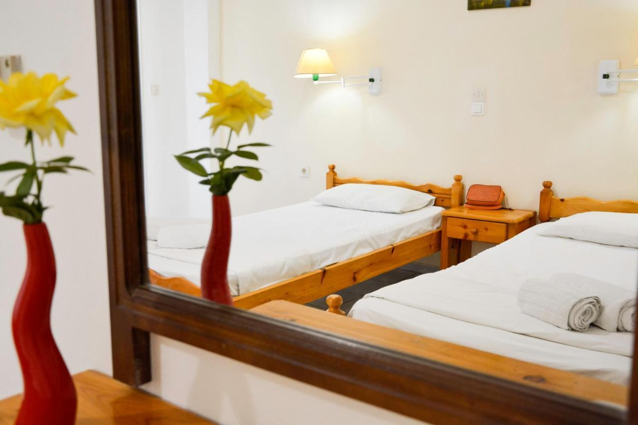 Loula Apartments Kavos Bagian luar foto